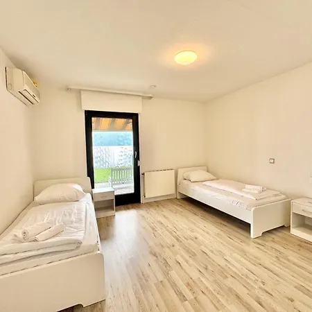 Villa Heusenstamm Villa *